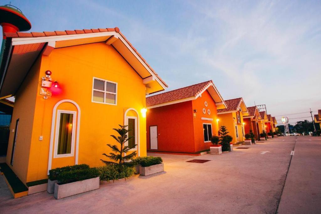 Windsor Resort Lopburi Exterior photo